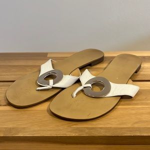 Nine west flip flop sandals